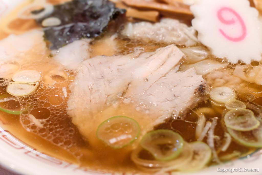 「元祖羽村ラーメン マルフル食堂」の、チャーシュー