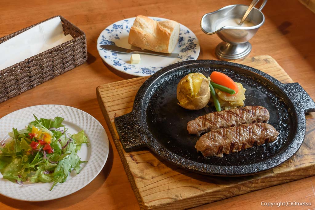 青梅市のステーキ店、チャコグリルの、炭火焼きハンバーグ・ランチ