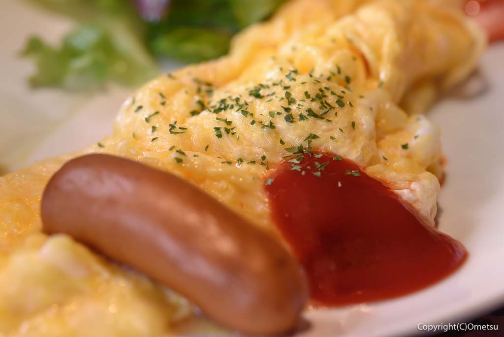 羽村のカフェ・樹樹の、モーニングセットの、チーズオムレツ