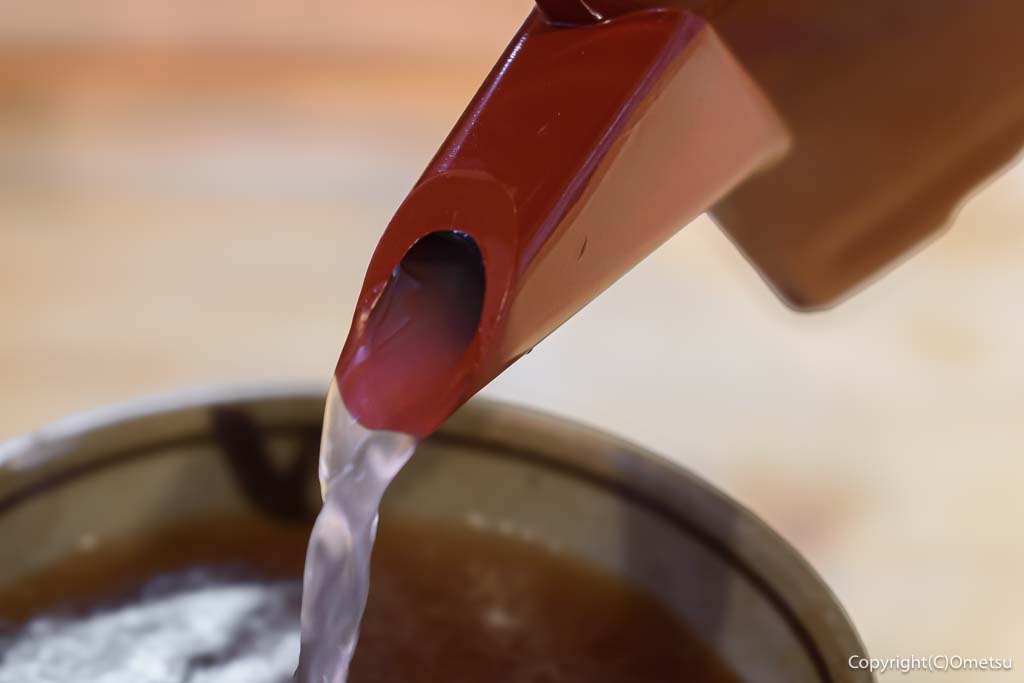 青梅の蕎麦店「生粉打ち 六花」の、蕎麦湯