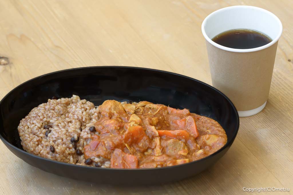 S＆Dたまぐーセンター・カフェスペース・LIENの、酵素玄米・無水カレーとコーヒー