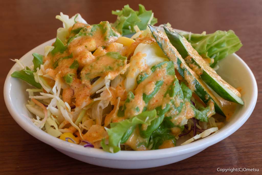 羽村「アジアンダイニング&バー アラティ」の、サラダ