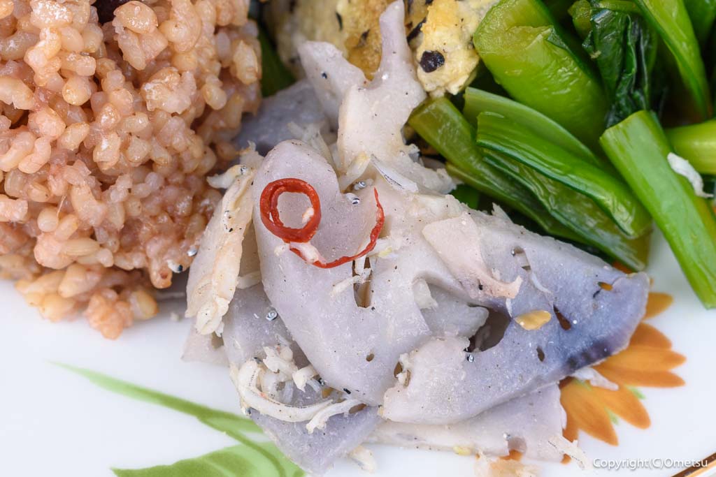 青梅市野上町の「マミ＆ケイ」の、レンコンとしらすのペペロンチーノ