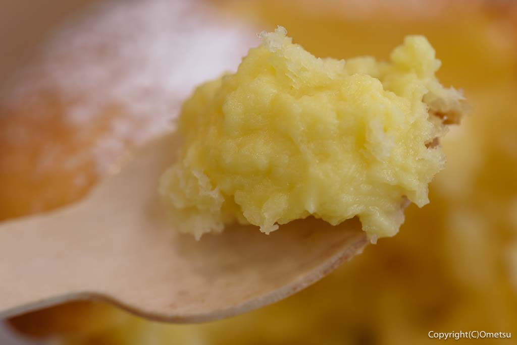 カインズ青梅インター店・カフェブリッコの、アップルカスタード・マフィンの、カスタード