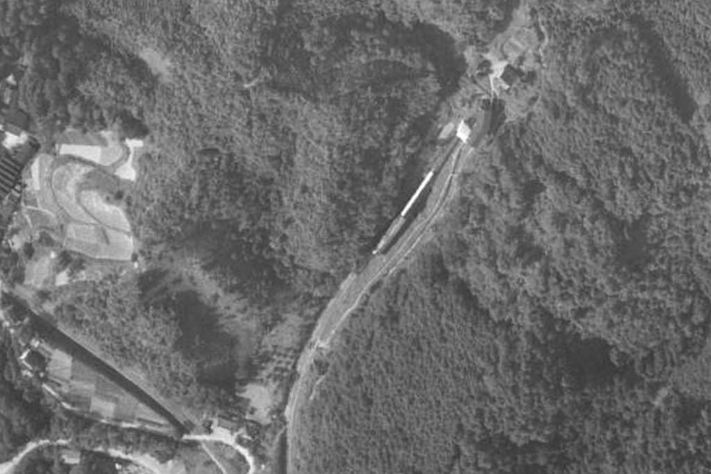 青梅市 雷電鉱山・二俣尾専用線の空中写真