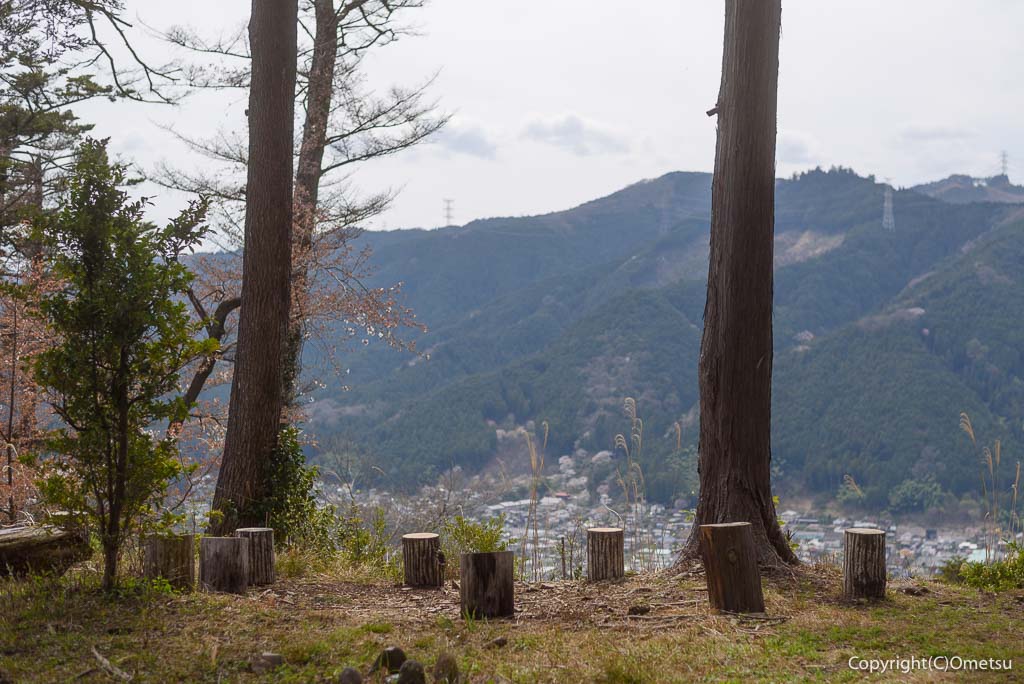 青梅丘陵・枡形山の休憩所と展望