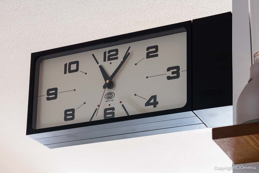 青梅市・河辺「ピッツァ＆カフェ トコ」の、時計