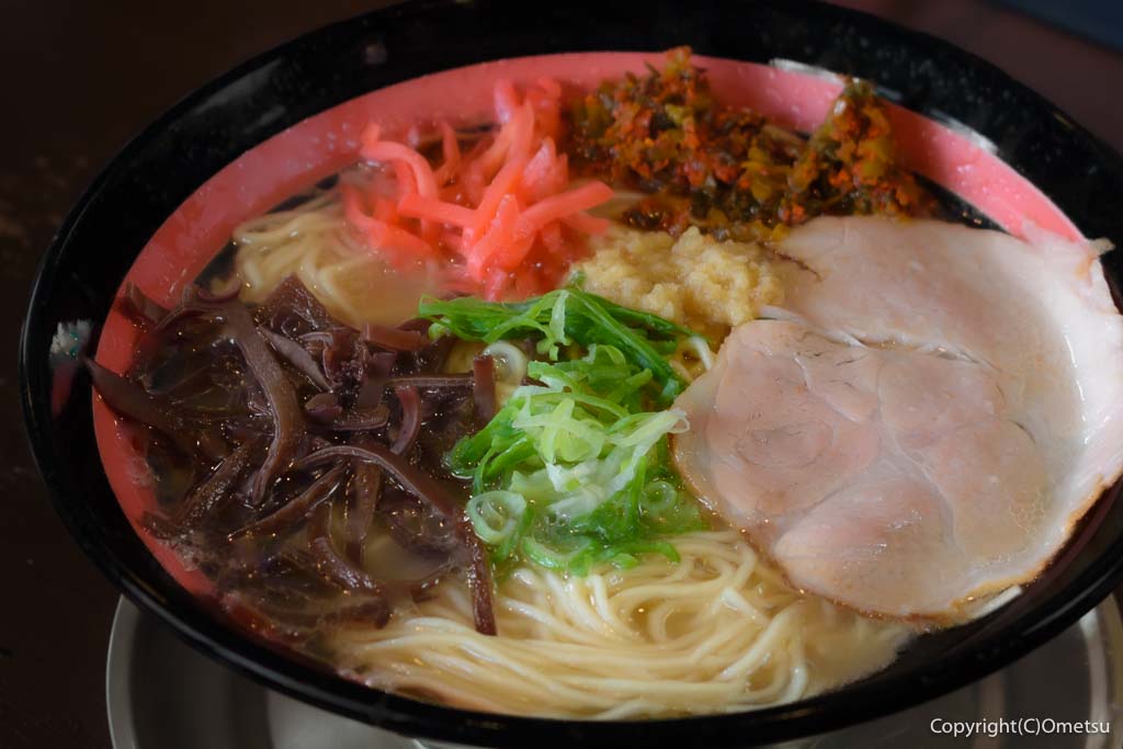 羽村の豚骨ラーメン店・香骨湯の、ラーメン
