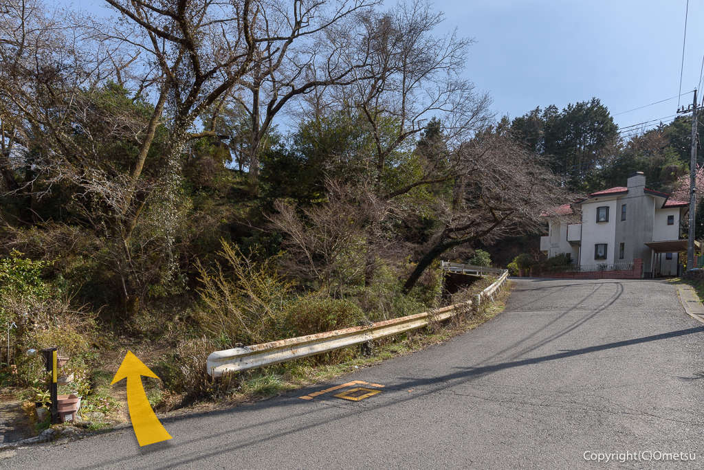 青梅市・和田の、天神様入口