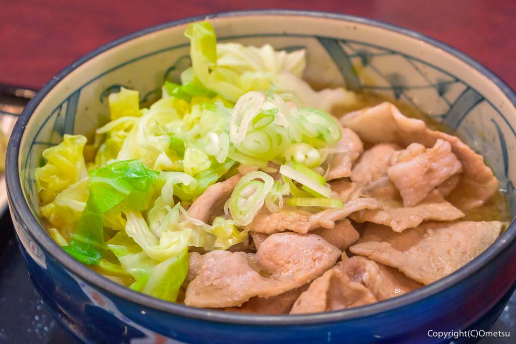 あきる野市の、うどん専門店・かわな花の、肉うどん