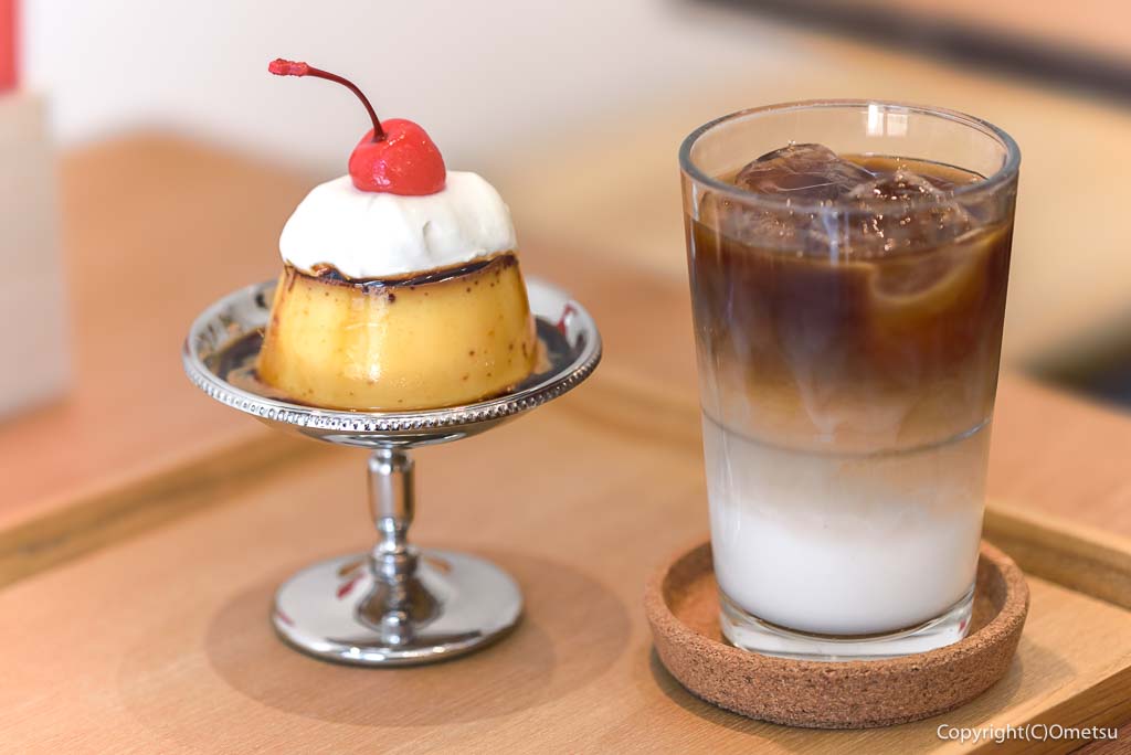 福生・CAFE SUNの、プリンとカフェオレ
