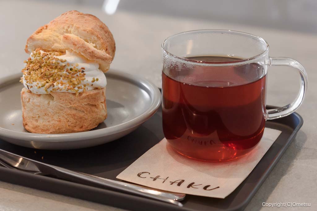 青梅・CHAKU cafe&style の、ウユクリームスコーンと、紅茶