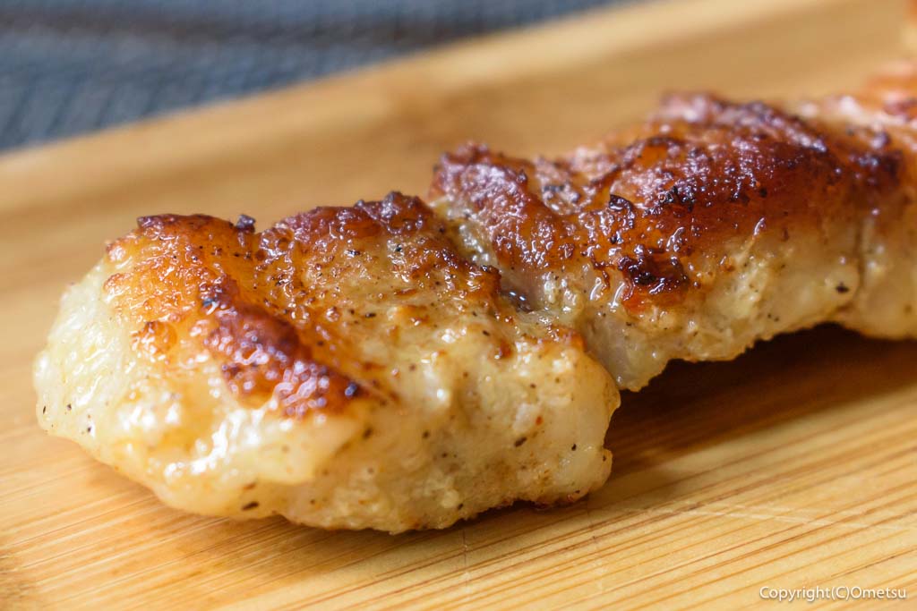 東福生のブラジル料理店「ブラザグリル」の、ポークスペアリブ串