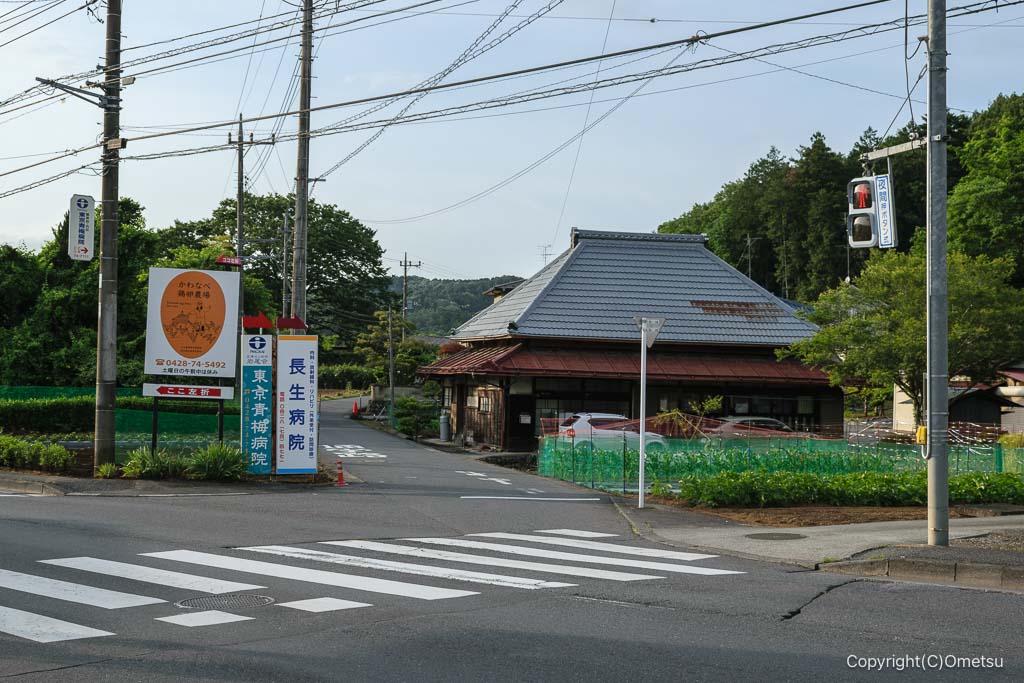 岩蔵街道交差点