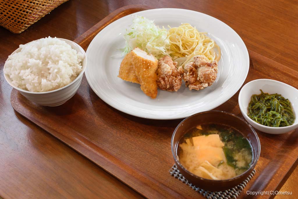 飯能「キッチンかたくり」の、定食