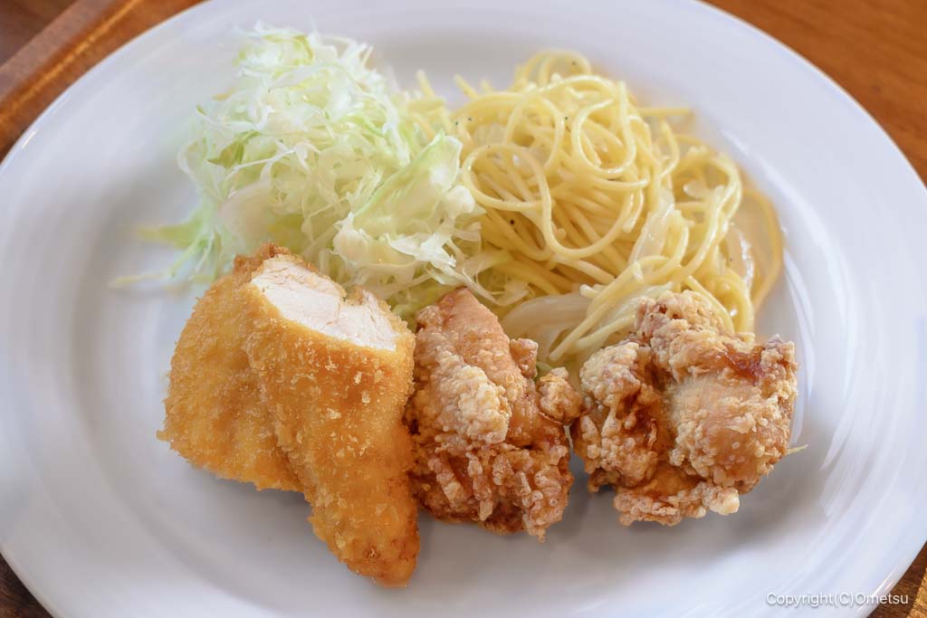 飯能「キッチンかたくり」の、鳥唐揚げ・ササミフライ