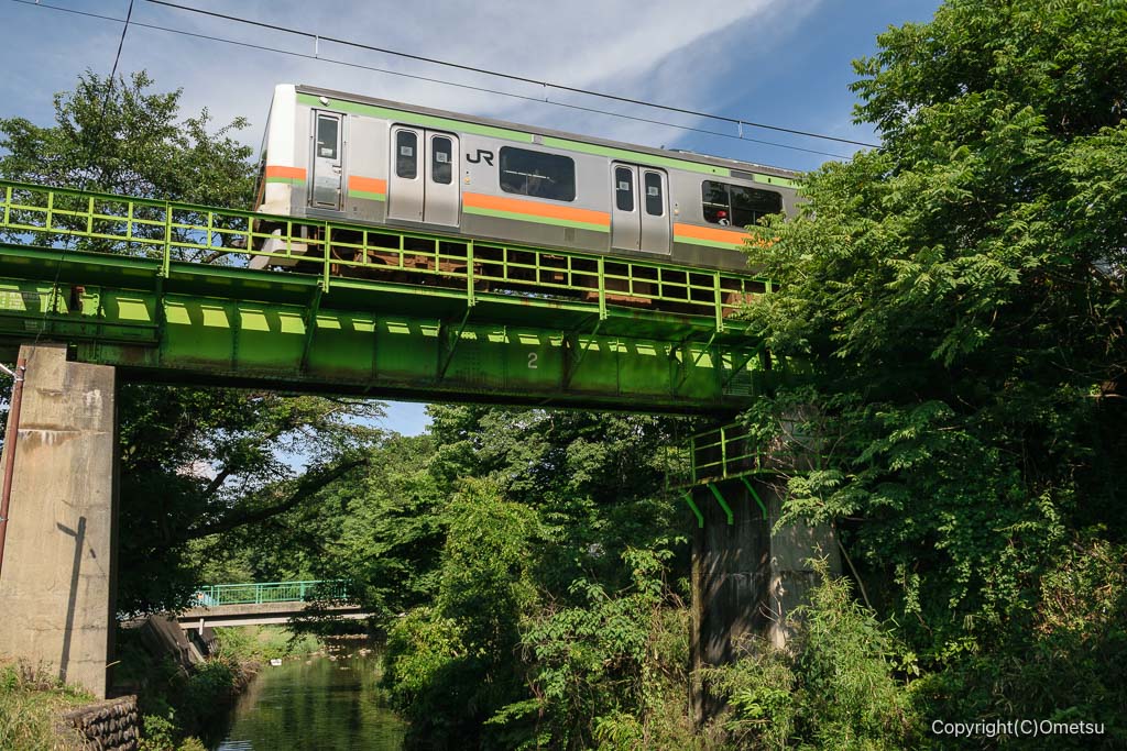 入間市・霞川と八高線の鉄橋