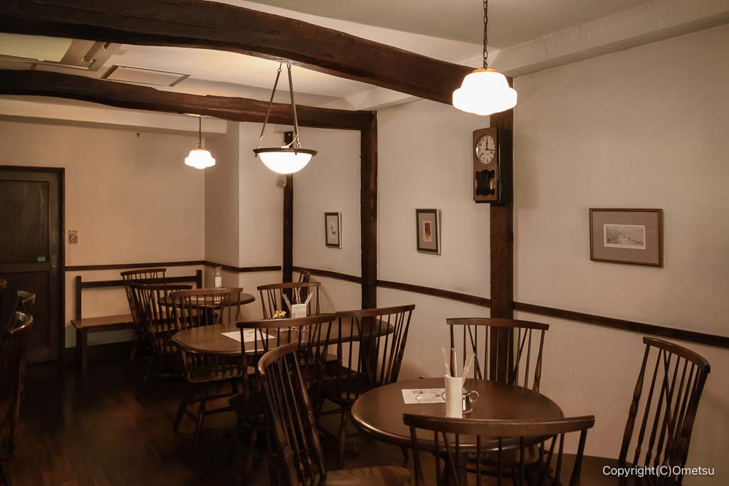 青梅市のカフェ・cafe espoirの店内