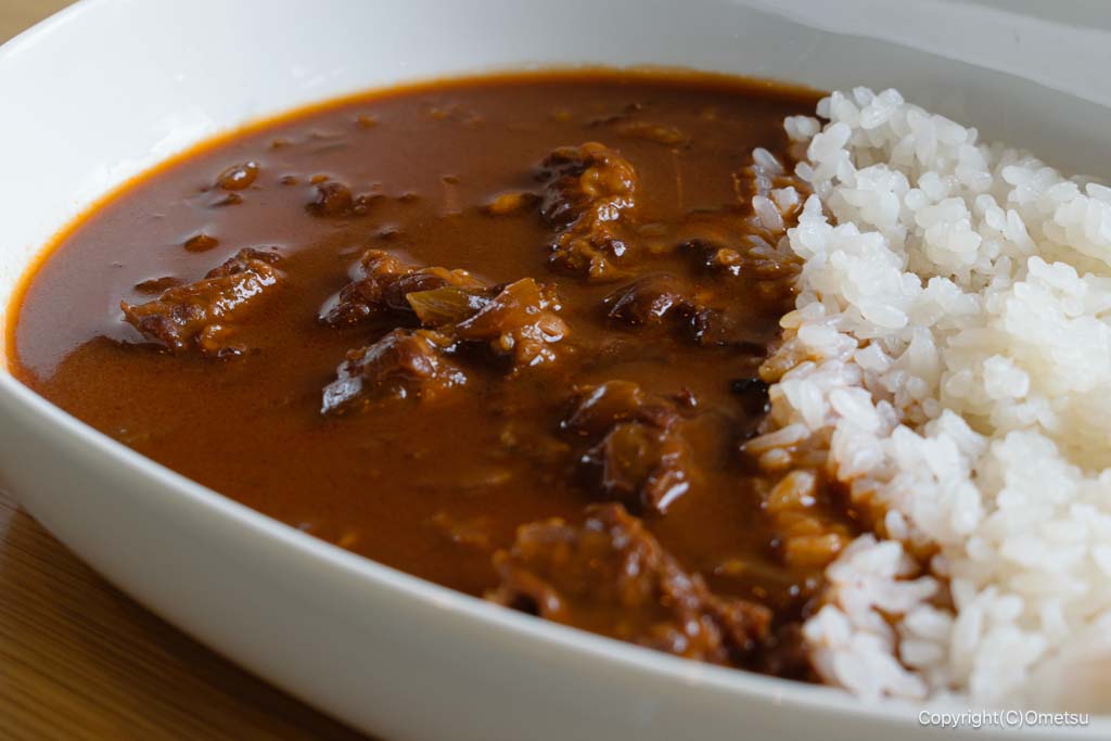 青梅市・二俣尾の「気ままにCafé」
の、ハヤシライスの、肉とルー