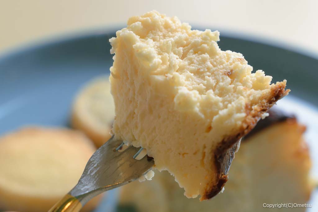 青梅市・二俣尾の「気ままにCafé」
の、バスクチーズケーキの生地