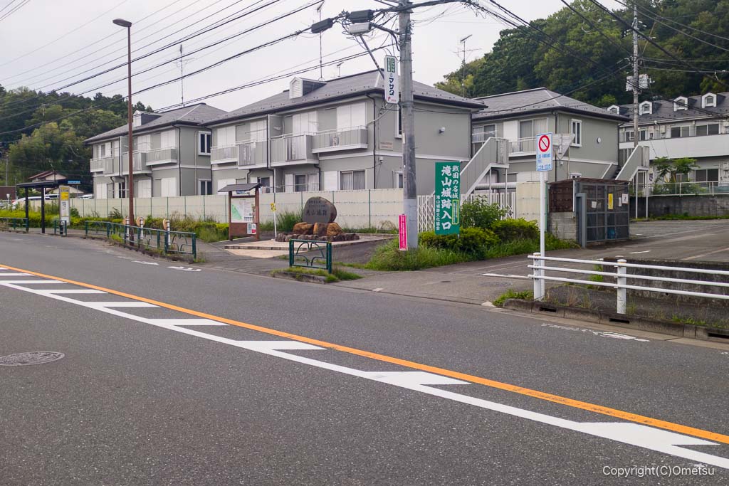 八王子市・滝山城跡近くの滝山街道