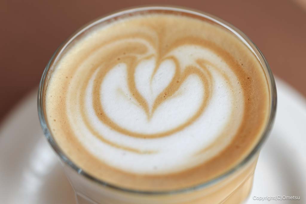 青梅・梅郷の、グッドシェッドの、カフェラテの、ラテアート