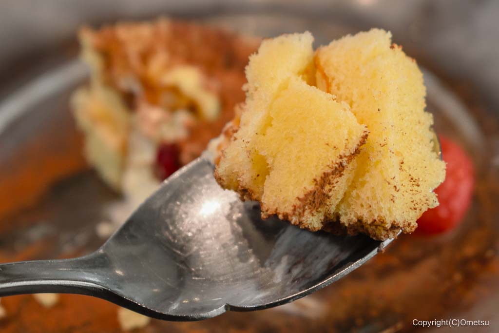 青梅市・ビストロシンペイの、ズコットのスポンジ