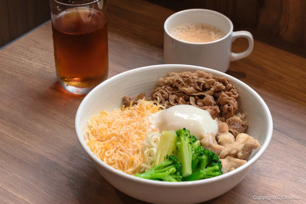 吉野家・チーズ牛サラダ