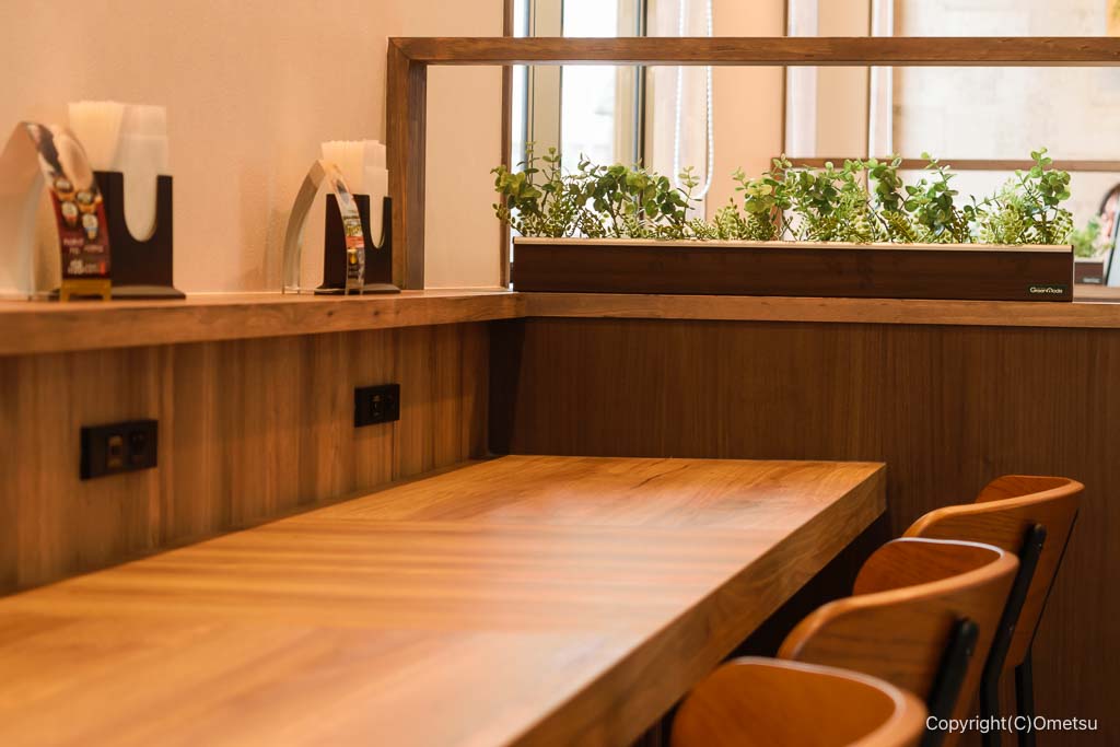 吉野家 青梅新町店の店内・カウンター席