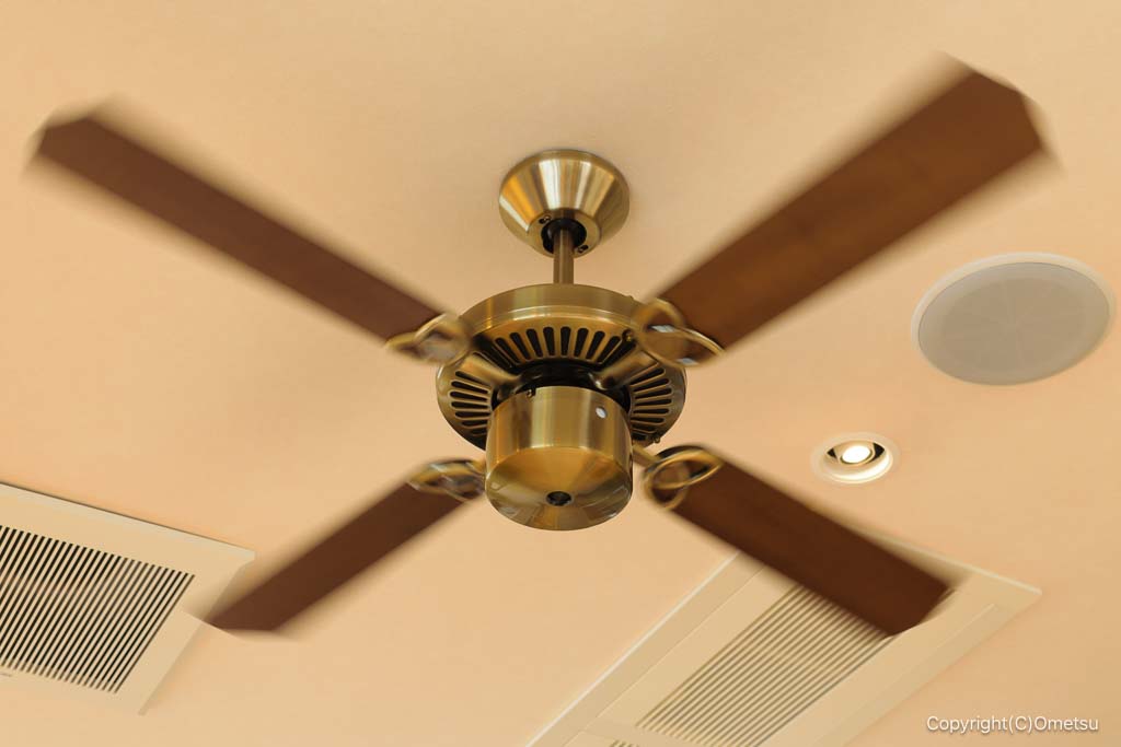 吉野家 青梅新町店の天井扇風機