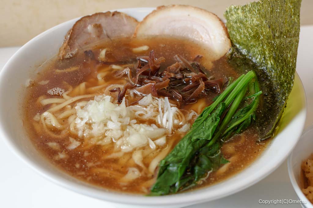 あきる野市「中華そば みなわ」の、中華そば