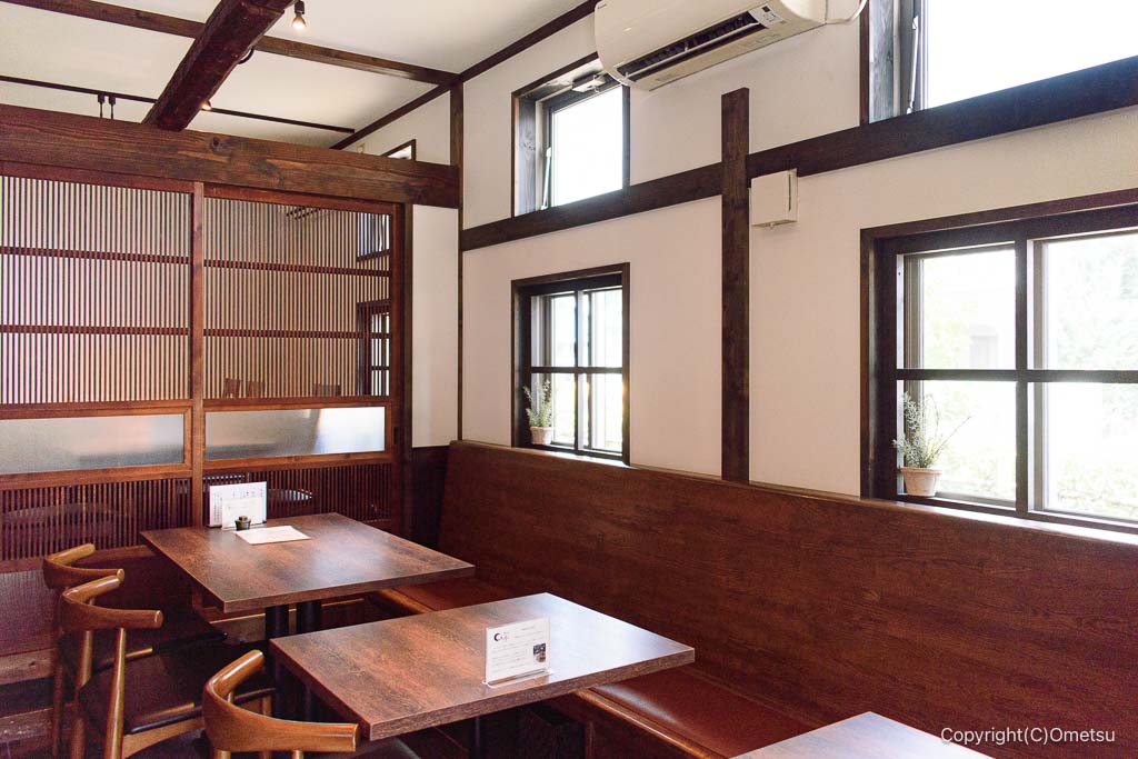 青梅市・Bisteria Gufoの店内