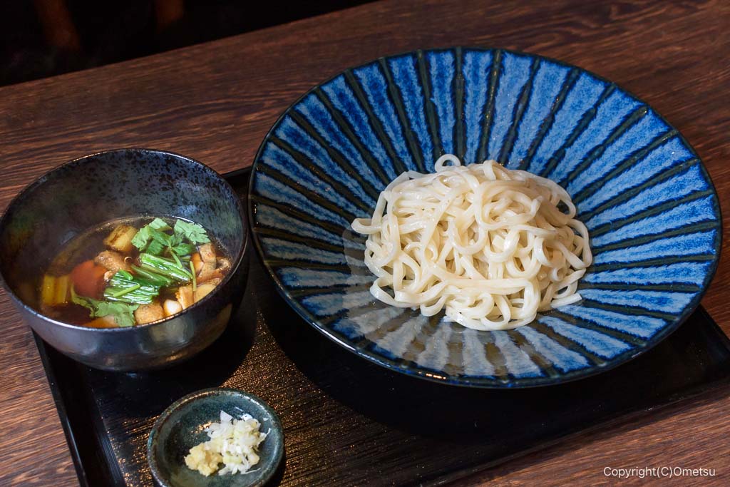 青梅市「うどん 雅びや」の肉汁つけうどん