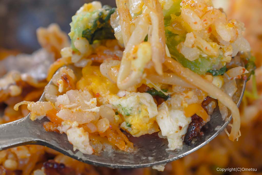 トゥックン² 羽村店の、石焼カルビビビンバの、玉子