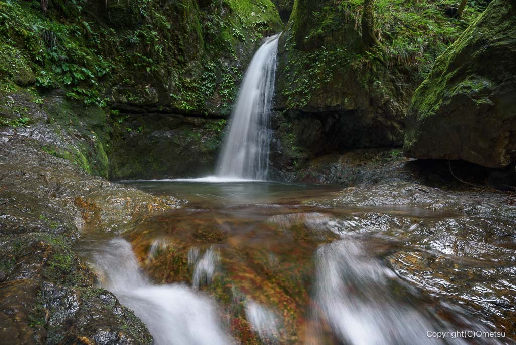 御岳山の、七代の滝