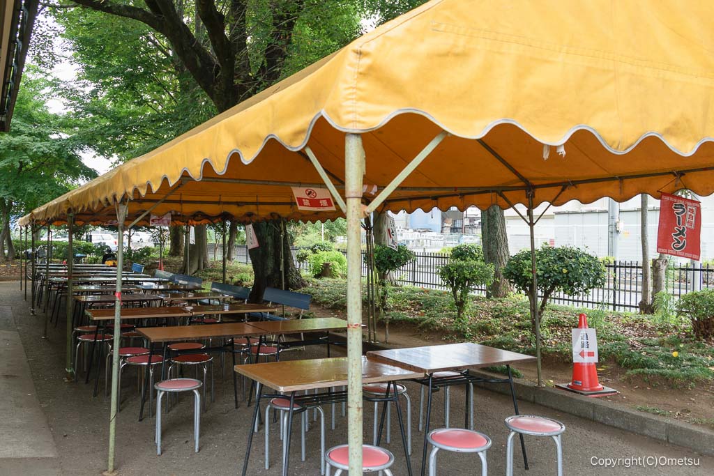 青梅市東原公園水泳場・売店のテント