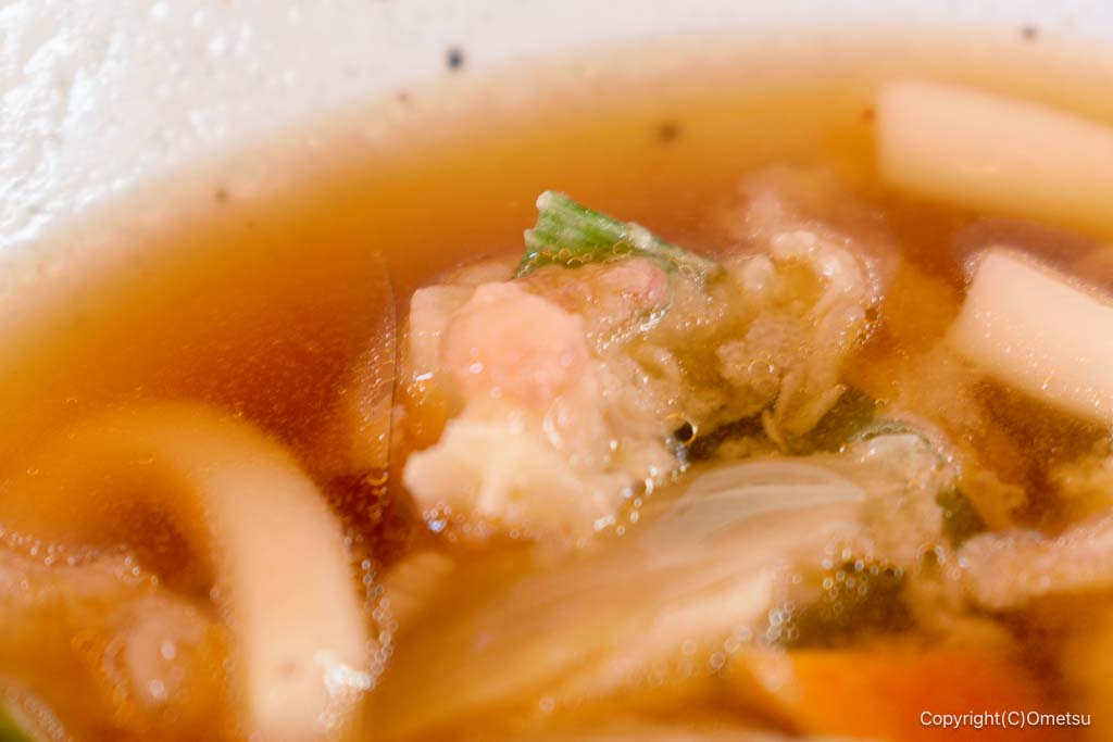 青梅市東原公園水泳場・売店の、かき揚げの桜エビ