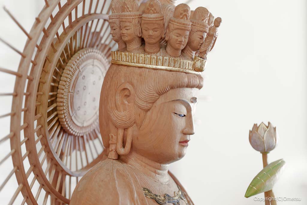 瑞穂町・Gallery喫茶 小仏 の、十一面観音立像