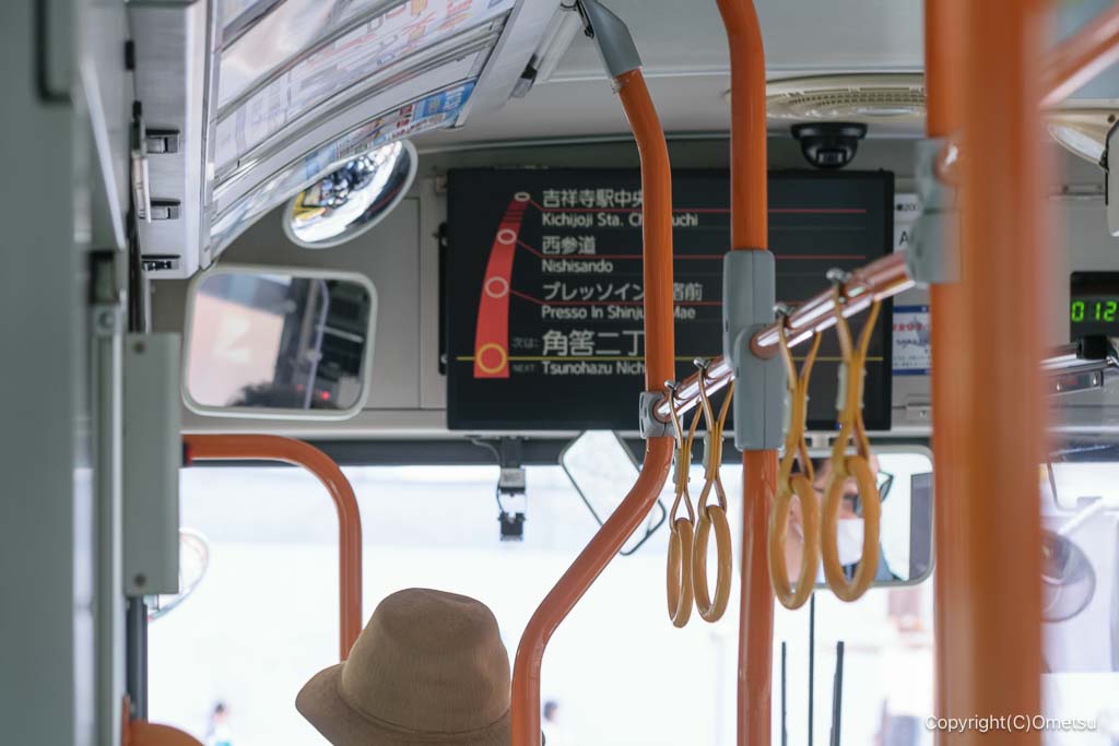 小田急バス・新44系統、車内