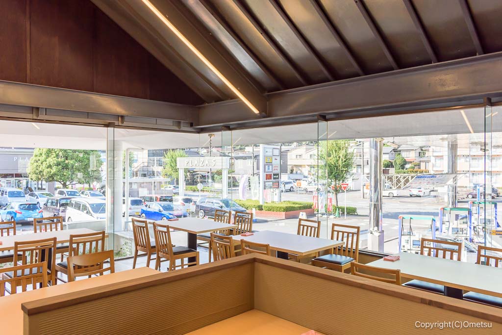 武蔵野うどん・竹國青梅店の、店内