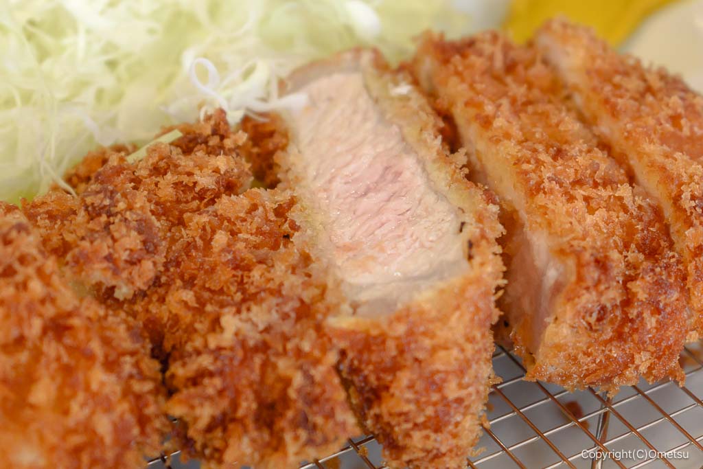 青梅市・とんかつ芯の、ロースカツ