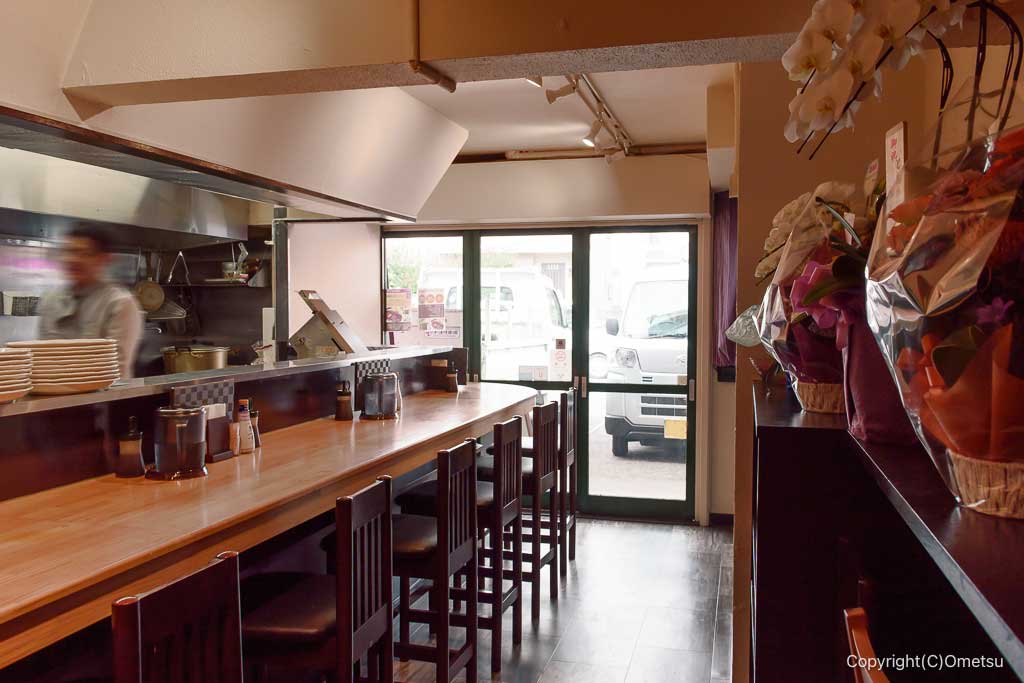 青梅市・師岡の「とんかつ芯」の店内