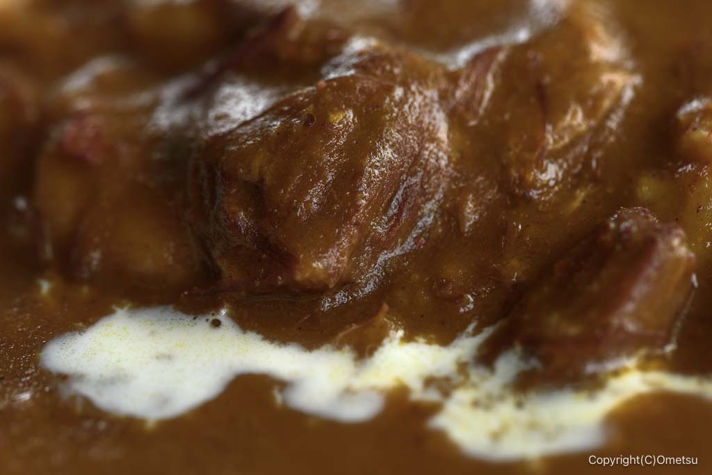 青梅市・今井のカフェAMYの、カレーの牛肉とルー