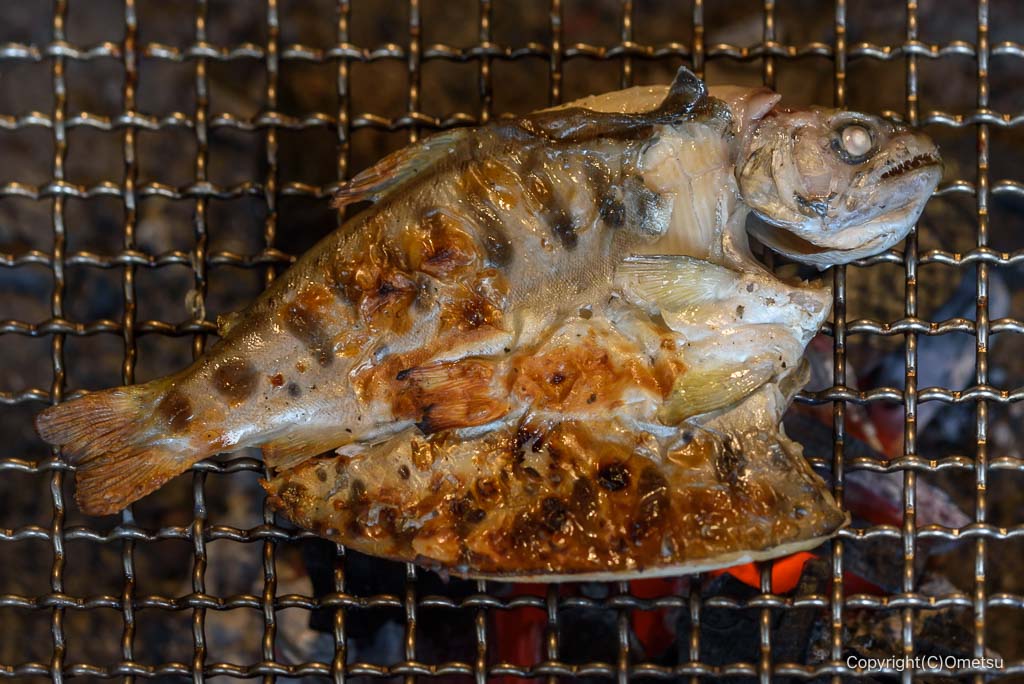 奥多摩アウトドアステーションの、ヤマメの一夜干し・炭火焼き