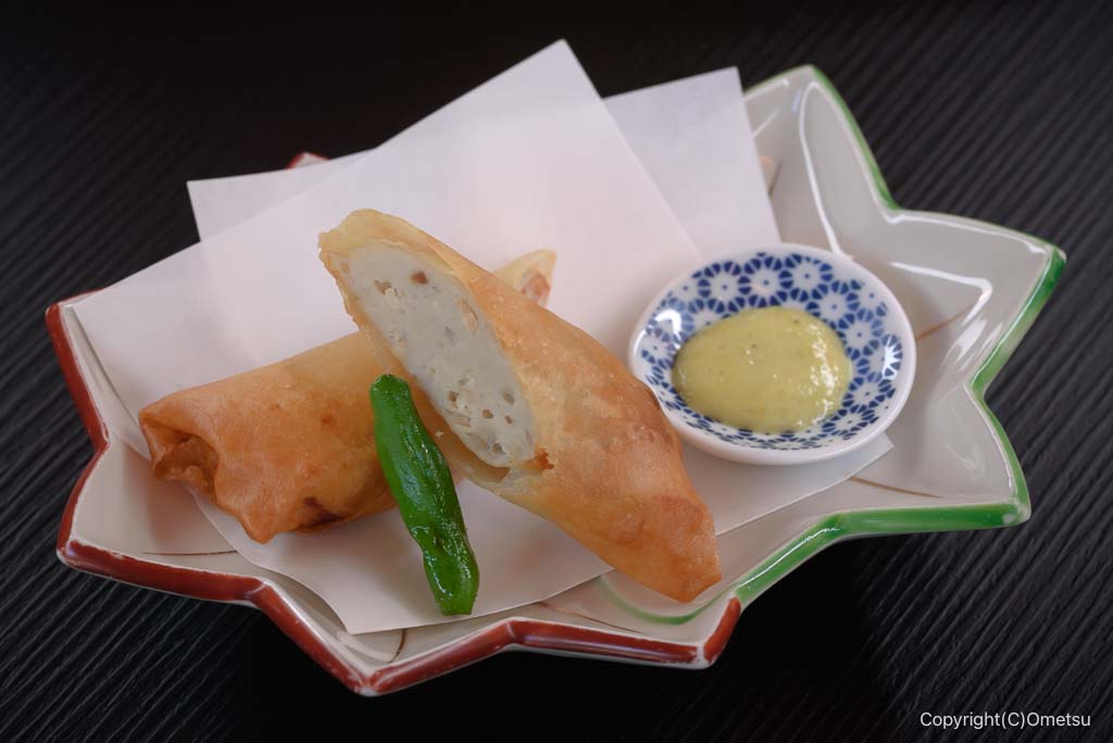 奥多摩・荒澤屋の、やまぼこ春巻き
