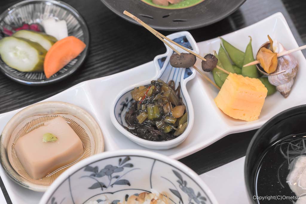 奥多摩・荒澤屋の、ワサビの山海漬け