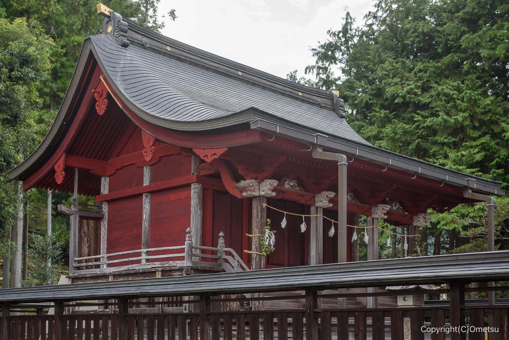 青梅・下山八幡神社の本殿