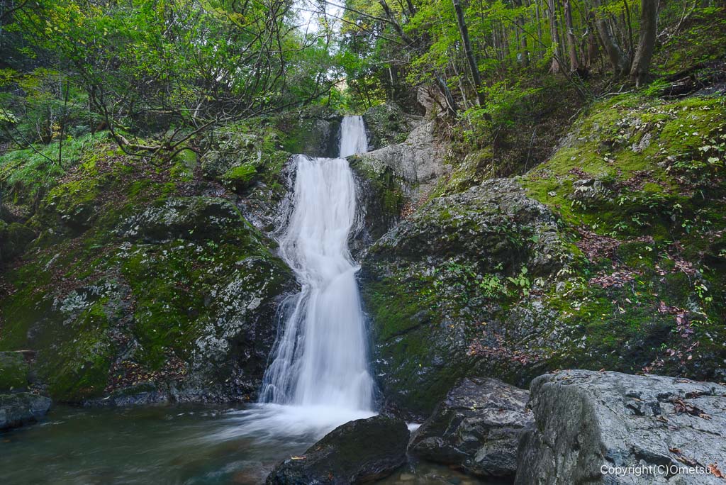 奥多摩町・三ツ釜の滝