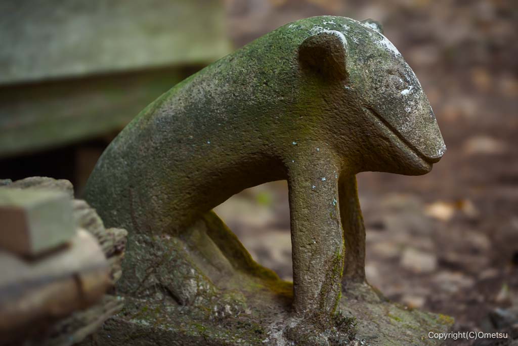 檜原村・大岳山直下の、大嶽神社の、おいぬ様