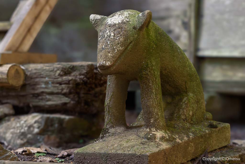 檜原村・大岳山直下の、大嶽神社の、おいぬ様